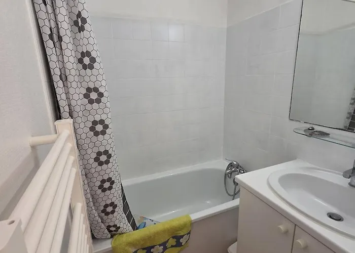 Panoramic Joli Piscine Richelieu Cap D'agde